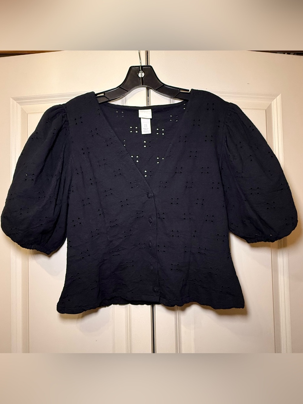 H&M Black Eyelet V-Neck Button Front Puff Sleeve Blouse
